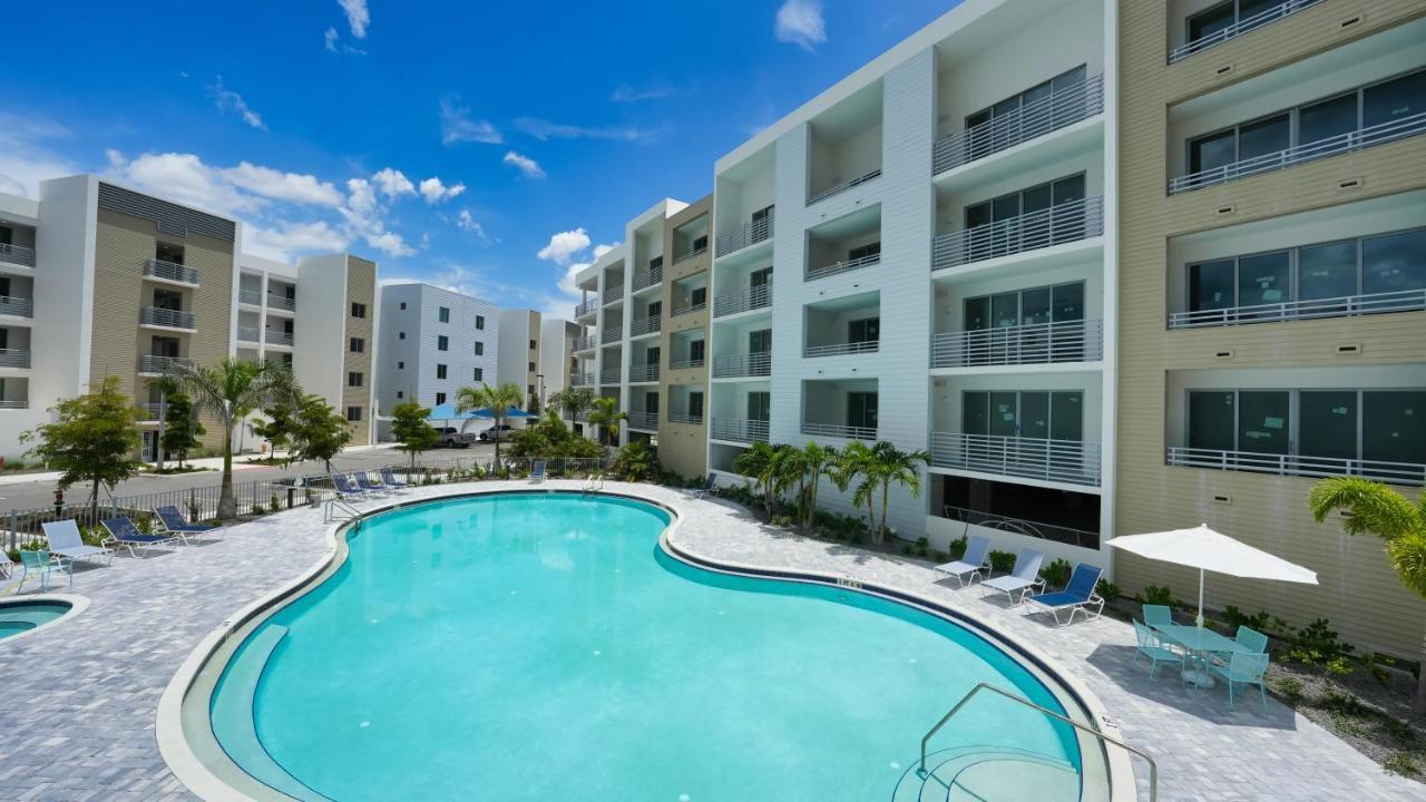 All-New, Waterfront Condo In Downtown Sarasota! Bagian luar foto