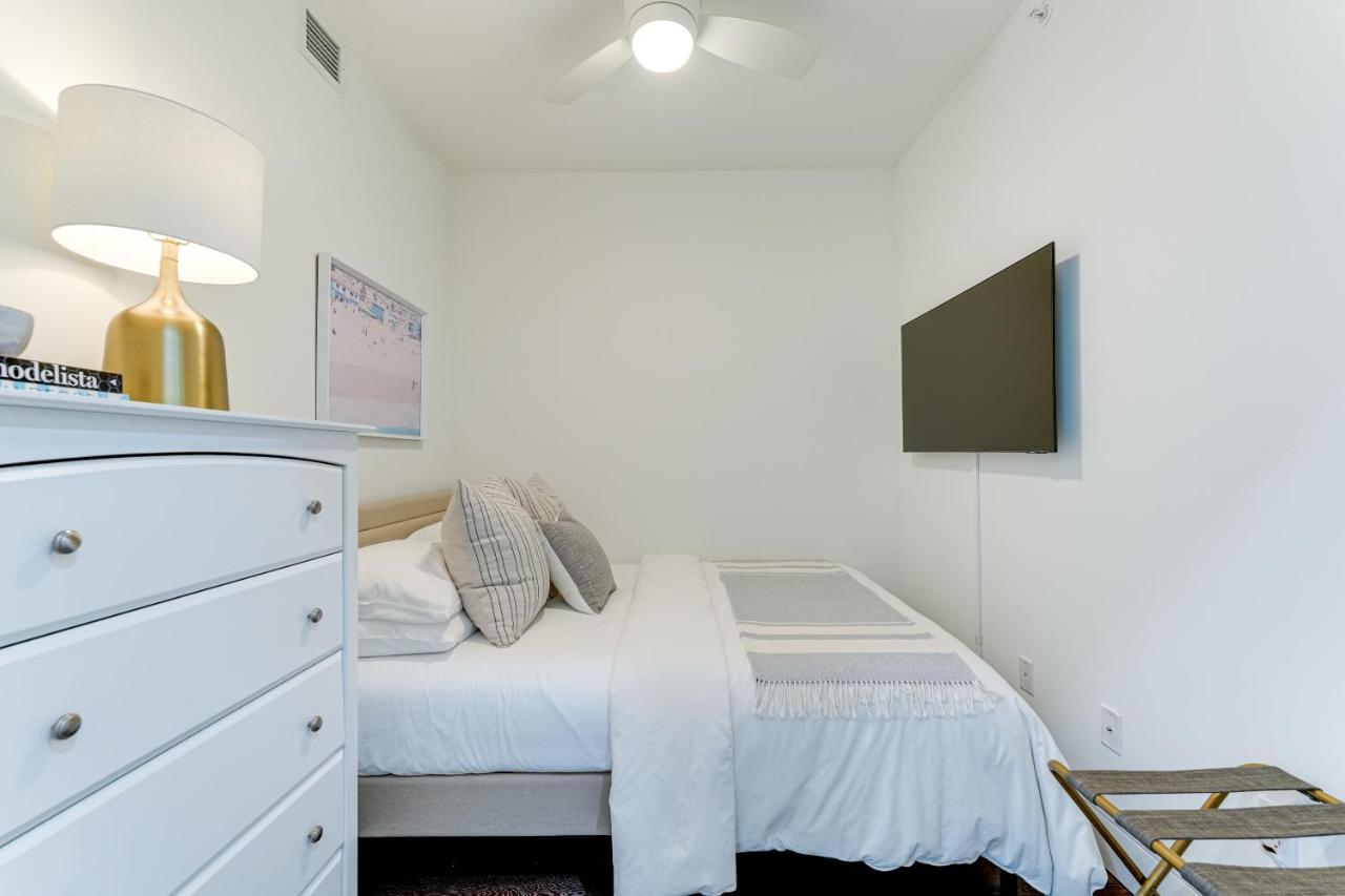 All-New, Waterfront Condo In Downtown Sarasota! Bagian luar foto