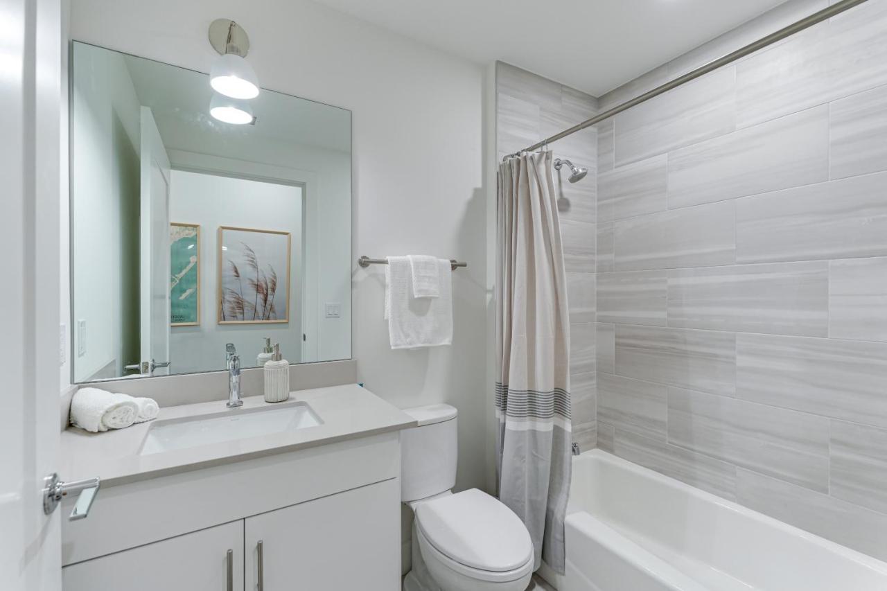 All-New, Waterfront Condo In Downtown Sarasota! Bagian luar foto