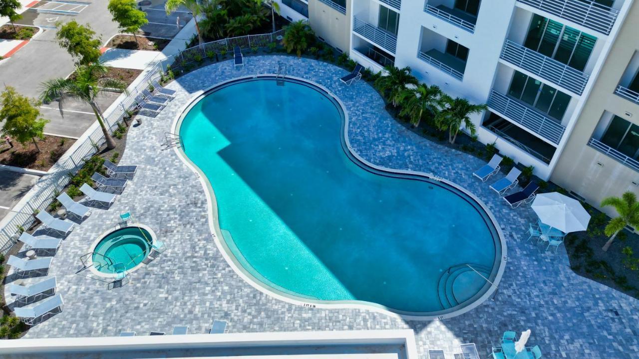All-New, Waterfront Condo In Downtown Sarasota! Bagian luar foto
